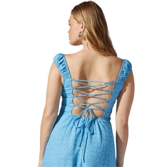 ASTR‎ The Label Blue Crinkle Maxi Dress With Lace-Up Back Detail Size XS NWT - Picture 2 of 10